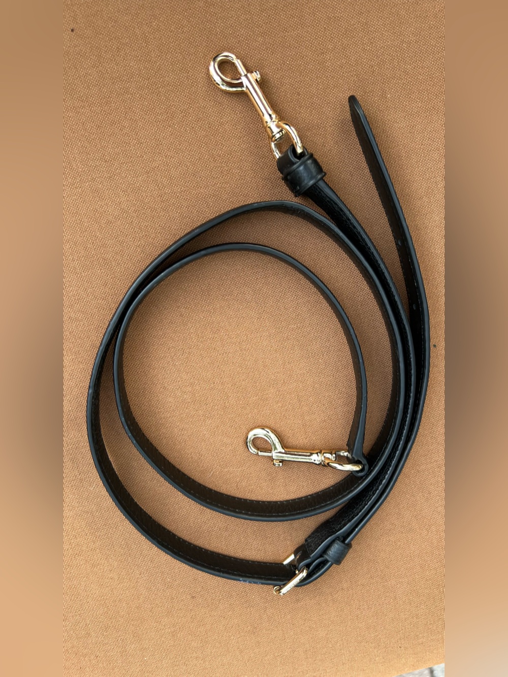 Adjustable Coach Black Crossbody Leather Strap w/Gold Hardware Women’s Accessory